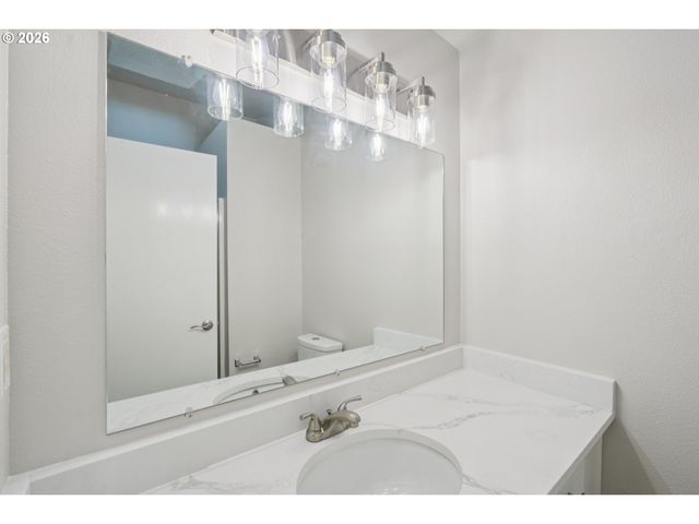 4390 Sw 196th Ave, Beaverton, OR 97078