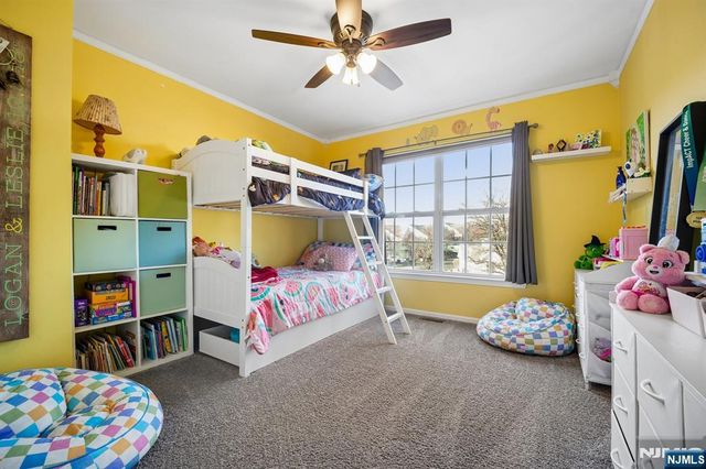 37 Mountainside Drive, Pompton Lakes, NJ 07442