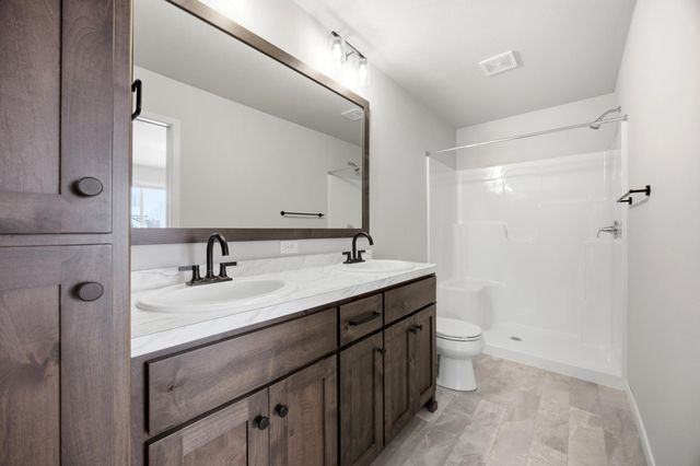 6183 Martin Lane W, West Fargo, ND 58078