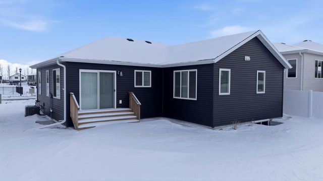 6183 Martin Lane W, West Fargo, ND 58078