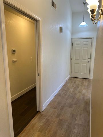 410 Cirby Oaks Ct, Roseville, CA 95678