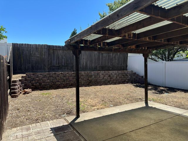410 Cirby Oaks Ct, Roseville, CA 95678