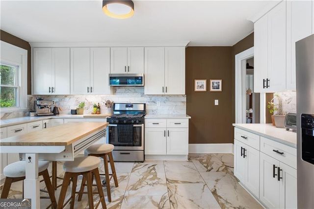 1010 Dill Avenue SW, Atlanta, GA 30310