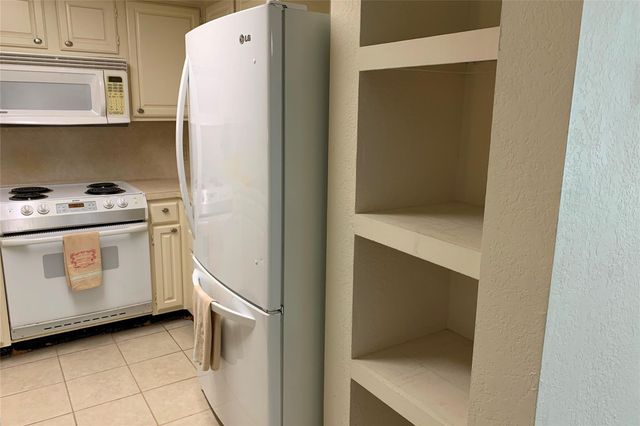 3100 75th Street 3, Galveston, TX 77551