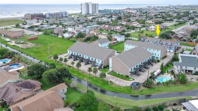 3100 75th Street 3, Galveston, TX 77551