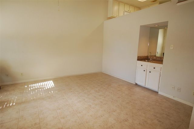 3100 75th Street 3, Galveston, TX 77551