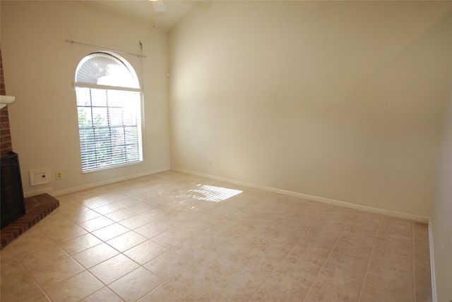 3100 75th Street 3, Galveston, TX 77551