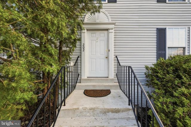 202 EMILY LN, Winchester, VA 22602