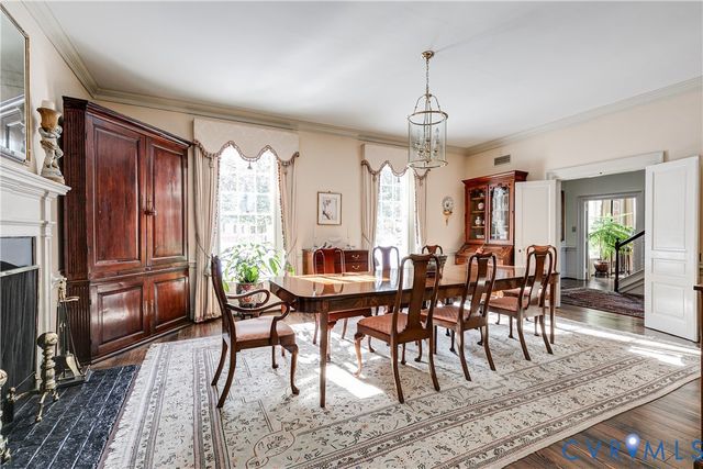 6 Tapoan Rd, Richmond, VA 23226