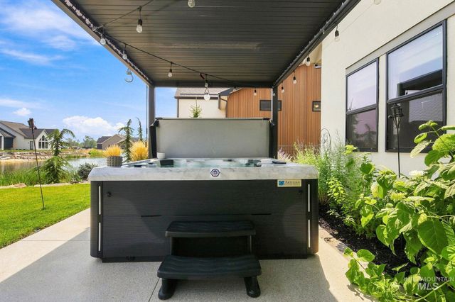 515 Century Ave, Middleton, ID 83644