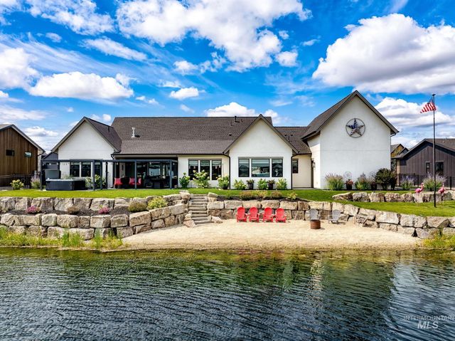 515 Century Ave, Middleton, ID 83644