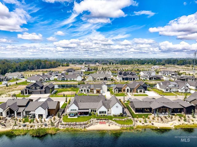 515 Century Ave, Middleton, ID 83644