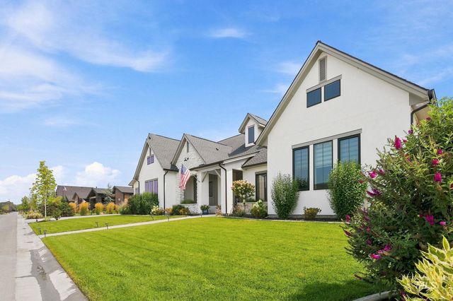 515 Century Ave, Middleton, ID 83644