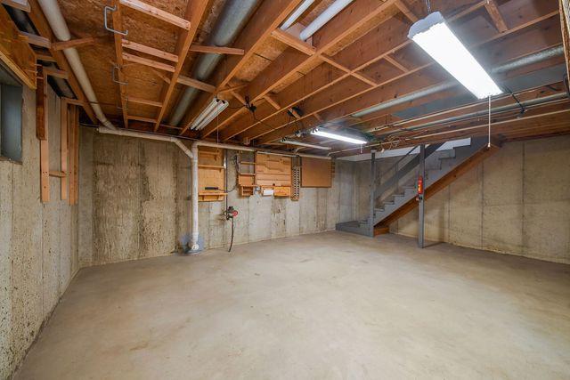 2264 Briarhill Drive, Naperville, IL 60565