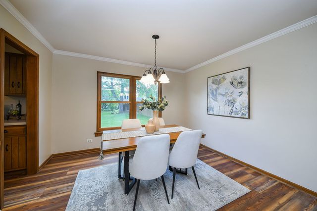 2264 Briarhill Drive, Naperville, IL 60565