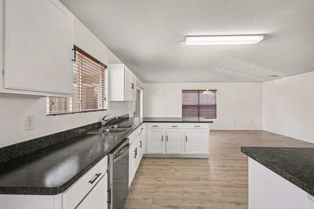 1712 Morrison Drive, Fort Worth, TX 76112