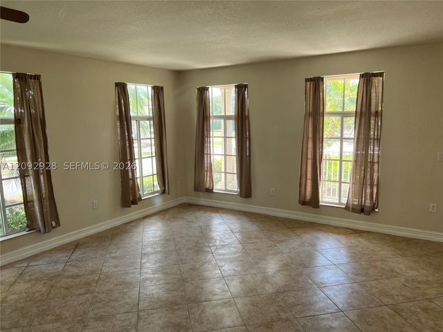 14008 SW 274 TER, Homestead, FL 33032