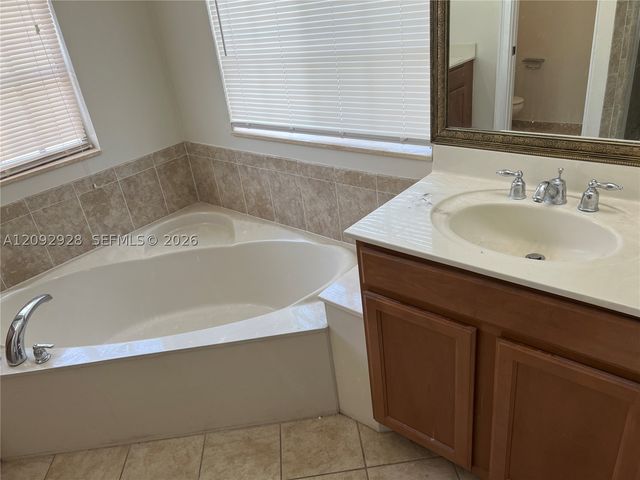 14008 SW 274 TER, Homestead, FL 33032