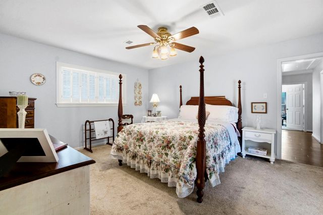 218 Tree Trunk Drive, Spring, TX 77388