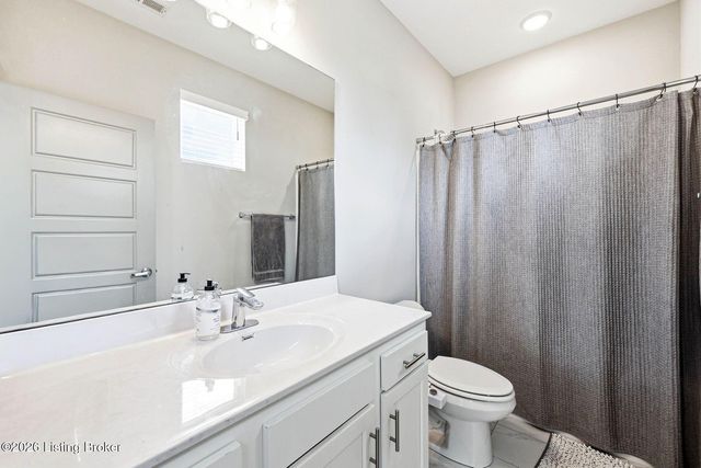 10906 Cole Thompson Ln, Jeffersontown, KY 40299