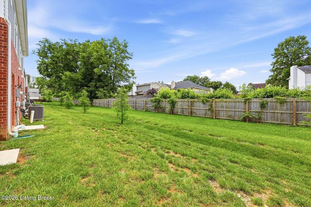 10906 Cole Thompson Ln, Jeffersontown, KY 40299