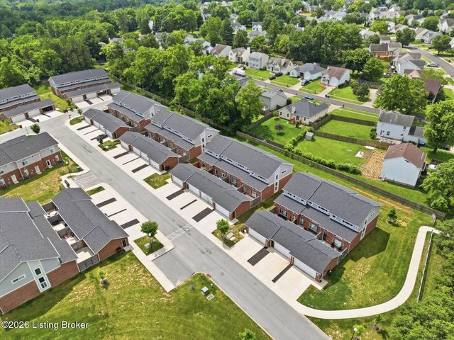 10906 Cole Thompson Ln, Jeffersontown, KY 40299