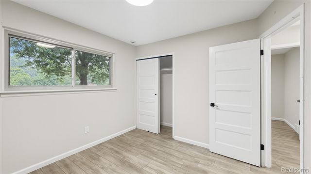 28423 Flanders Avenue, Warren, MI 48088