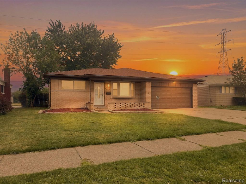 28423 Flanders Avenue, Warren, MI 48088