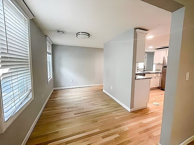 78 Dalby St 4, Newton, MA 02458