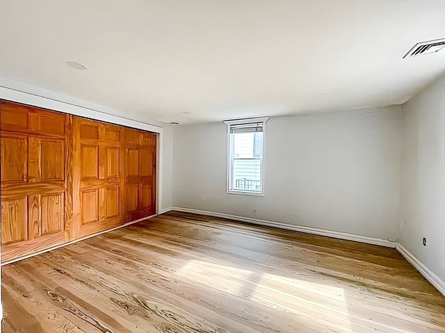 78 Dalby St 4, Newton, MA 02458