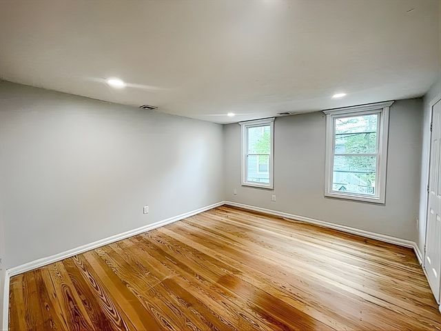 78 Dalby St 4, Newton, MA 02458