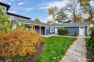 481 Edward Court, Des Plaines, IL 60016