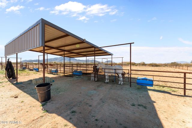 51539 W DONALD Road, Aguila, AZ 85320