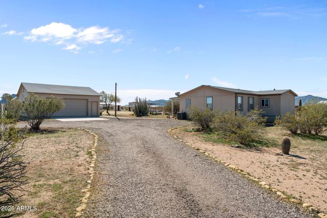 51539 W DONALD Road, Aguila, AZ 85320