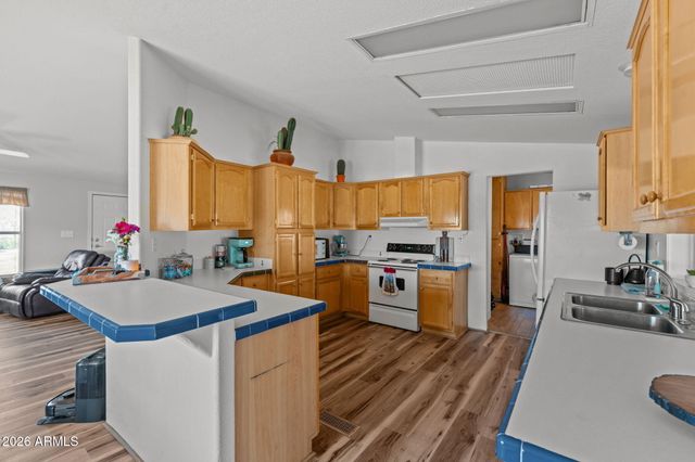 51539 W DONALD Road, Aguila, AZ 85320