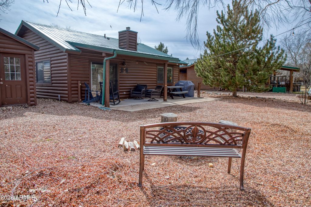 Image 20 of property listing at 2342 S BUFFALO Loop, Overgaard, AZ 85933