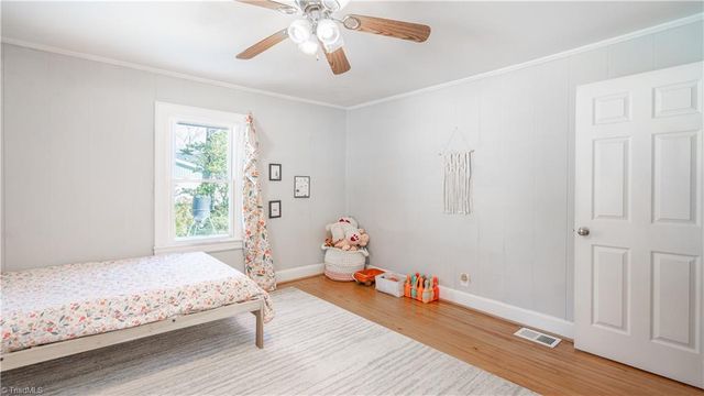 5557 Pineview Drive, Winston-salem, NC 27105