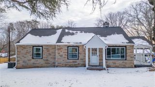 5557 Pineview Drive, Winston-salem, NC 27105