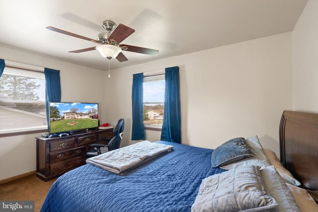 107 N ASPEN AVE, Sterling, VA 20164