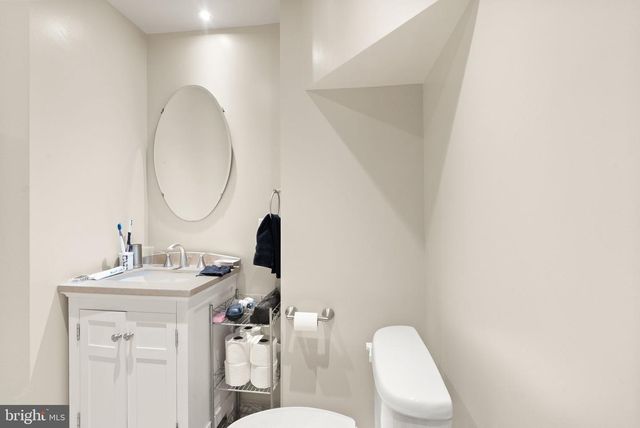 107 N ASPEN AVE, Sterling, VA 20164