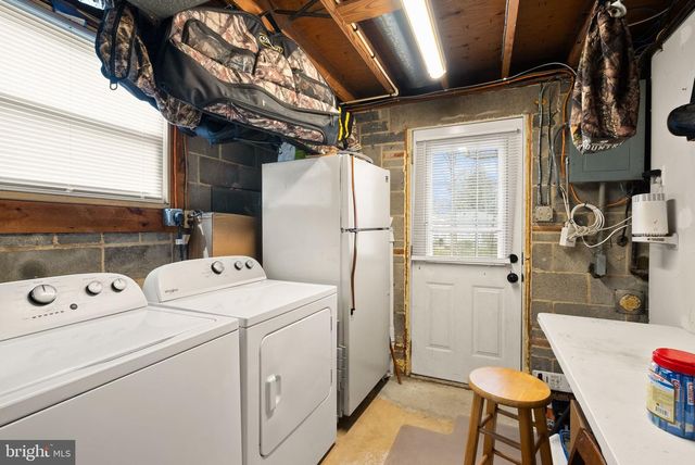 107 N ASPEN AVE, Sterling, VA 20164