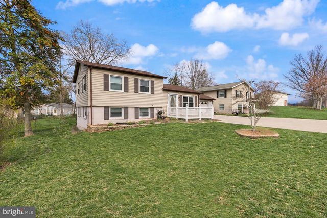 107 N ASPEN AVE, Sterling, VA 20164