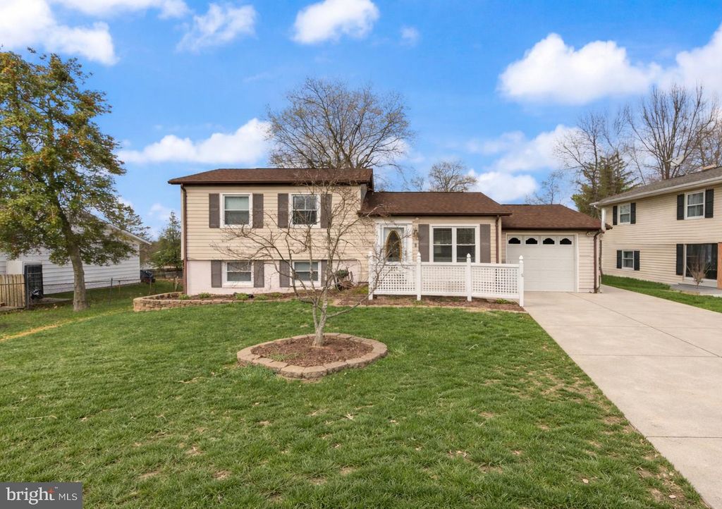 107 N ASPEN AVE, Sterling, VA 20164