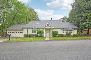 2988 Chipmunk SE Trail, Marietta, GA 30067
