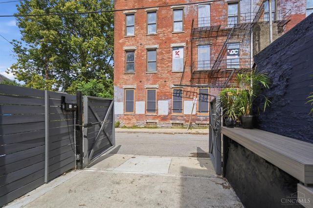 1104 Dayton Street, Cincinnati, OH 45214