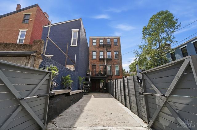 1104 Dayton Street, Cincinnati, OH 45214