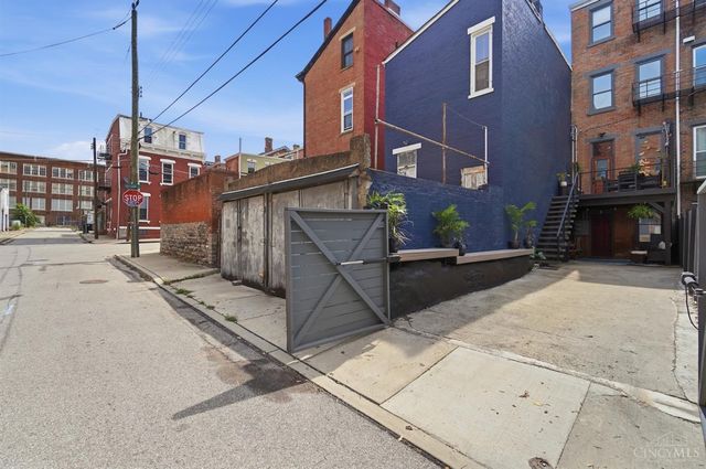 1104 Dayton Street, Cincinnati, OH 45214