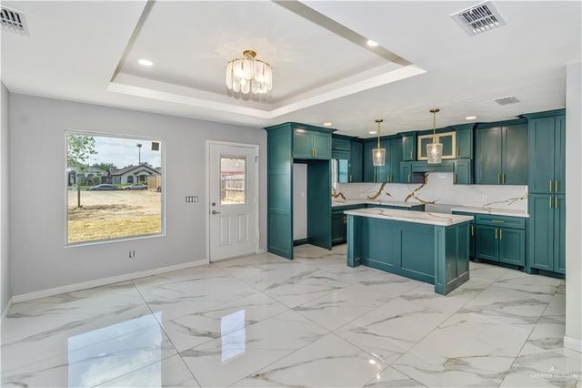 612 S Mina De Oro Street, Mission, TX 78572