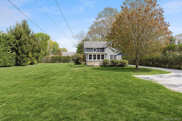 24 Baycrest Avenue, Westhampton, NY 11977