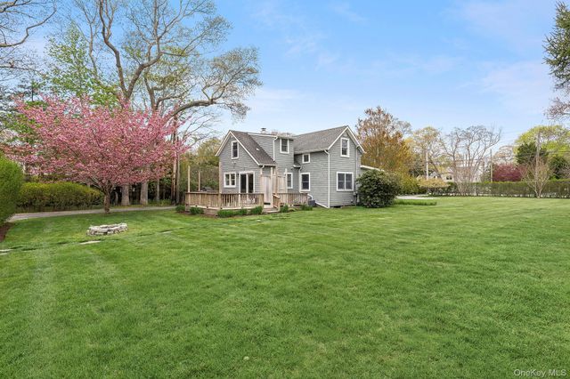 24 Baycrest Avenue, Westhampton, NY 11977